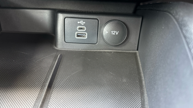 Ford Focus 1.0 EcoBoost Hybrid mHEV 155 Titanium 5dr Auto Petrol Hatchback